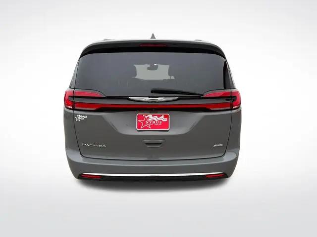 2022 Chrysler Pacifica Touring AWD