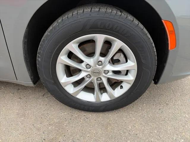 2022 Chrysler Pacifica Touring AWD