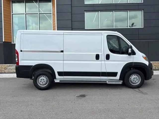 2025 Ram ProMaster 2500 Cargo Van Tradesman Low Roof 136" WB w/Pass Seat