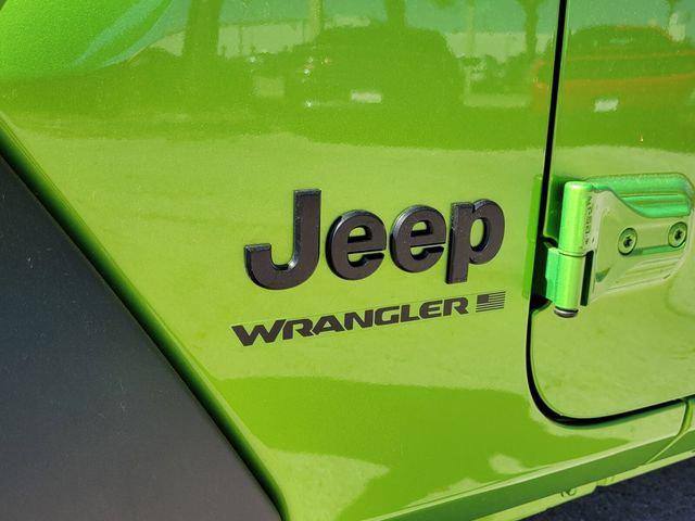 2025 Jeep Wrangler 4-Door Summit 4x4
