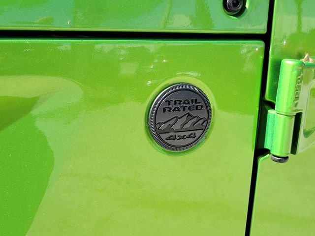2025 Jeep Wrangler 4-Door Summit 4x4