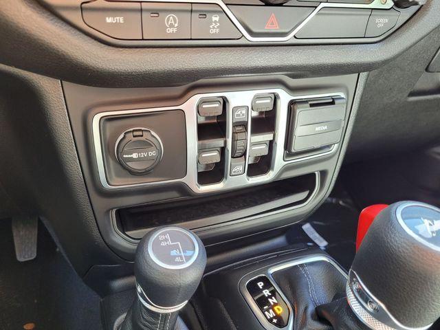 2025 Jeep Wrangler 4-Door Summit 4x4