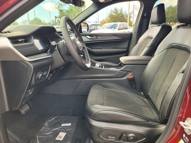 2025 Jeep Grand Cherokee Altitude 4x4