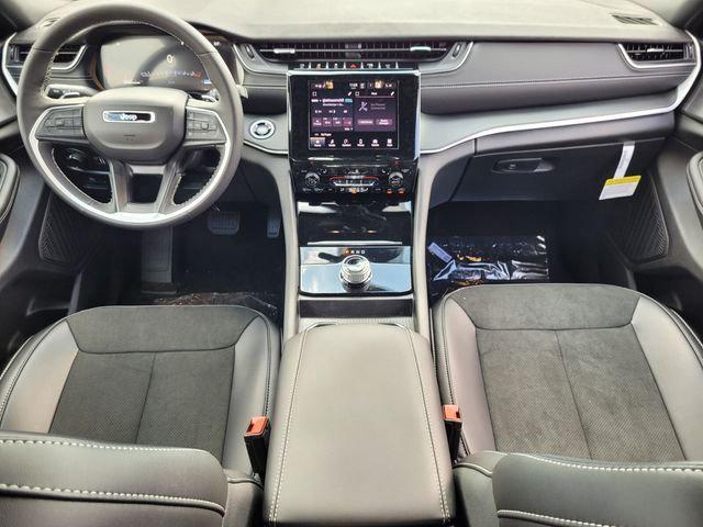 2025 Jeep Grand Cherokee Altitude 4x4