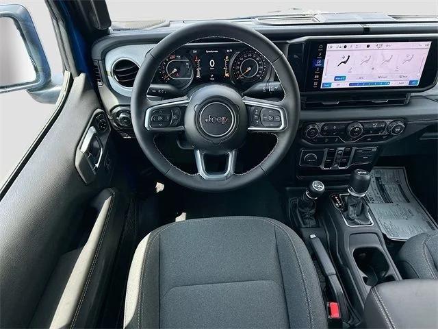 2025 Jeep Wrangler 4-Door Sahara 4x4