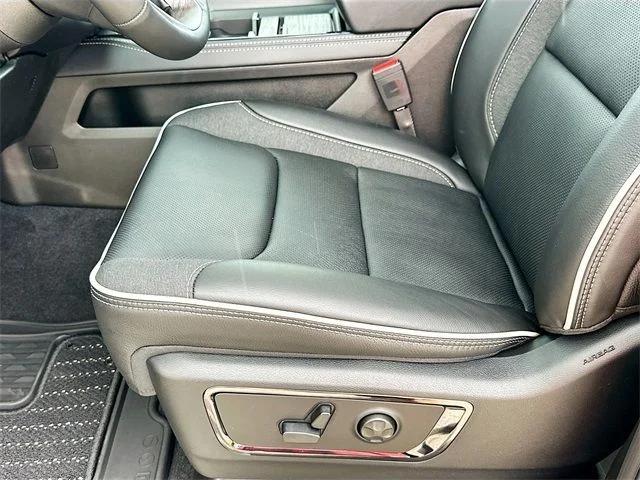 2026 Ram 1500 Limited Crew Cab 4x4 5'7" Box