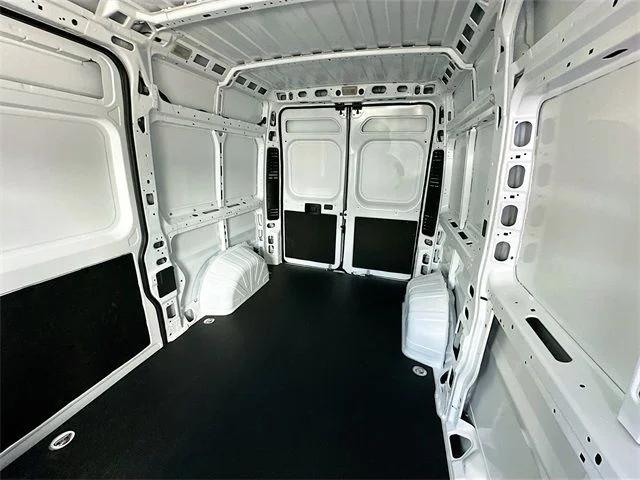 2026 Ram ProMaster Cargo Van Tradesman High Roof 136" WB w/Pass Seat