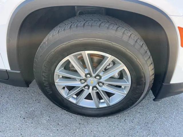 2023 Chevrolet Traverse AWD LT Cloth