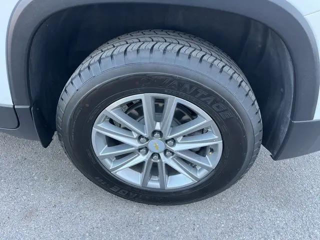2023 Chevrolet Traverse AWD LT Cloth