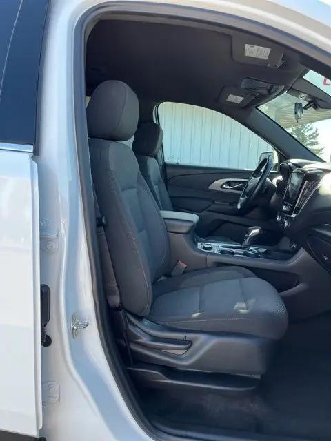 2023 Chevrolet Traverse AWD LT Cloth