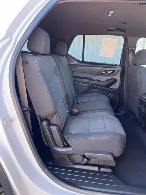 2023 Chevrolet Traverse AWD LT Cloth