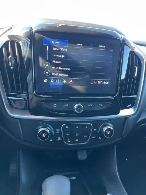 2023 Chevrolet Traverse AWD LT Cloth