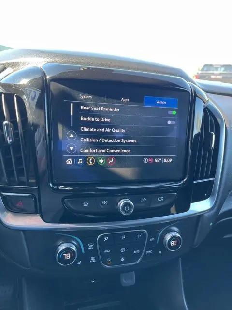2023 Chevrolet Traverse AWD LT Cloth