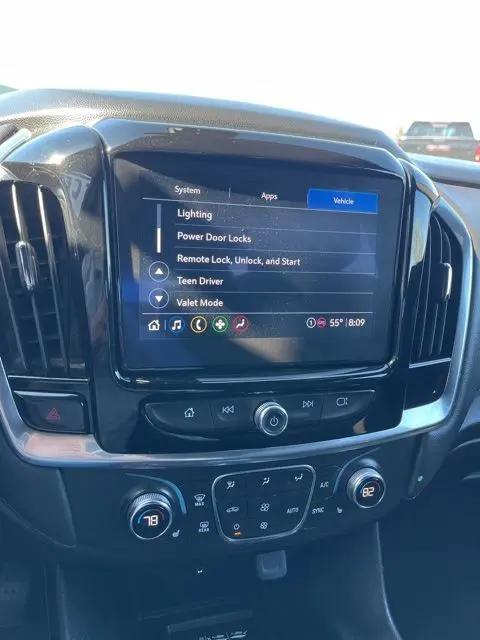 2023 Chevrolet Traverse AWD LT Cloth