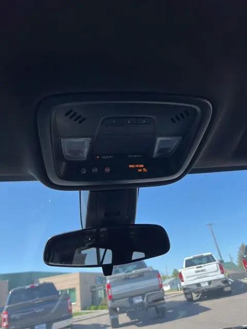 2023 Chevrolet Traverse AWD LT Cloth