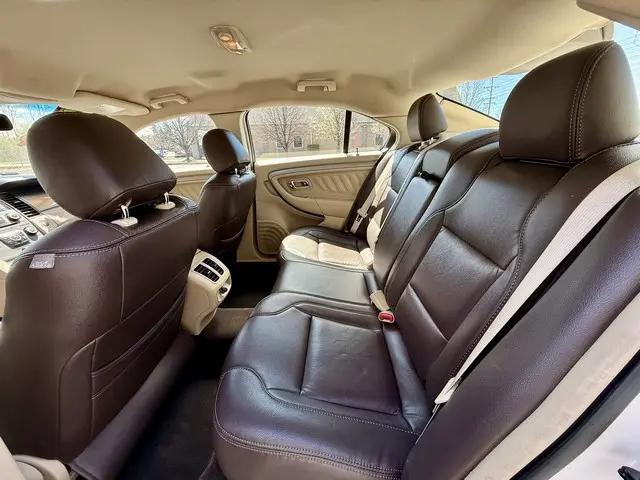 2013 Ford Taurus SEL