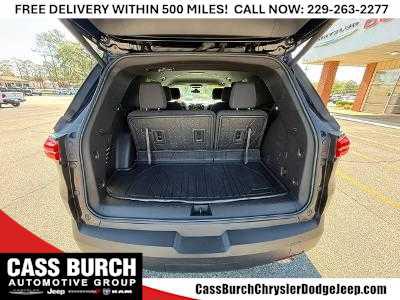 2023 Chevrolet Traverse FWD LT Cloth