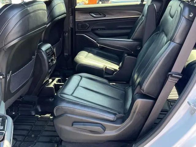 2023 Jeep Grand Cherokee L Overland 4x4