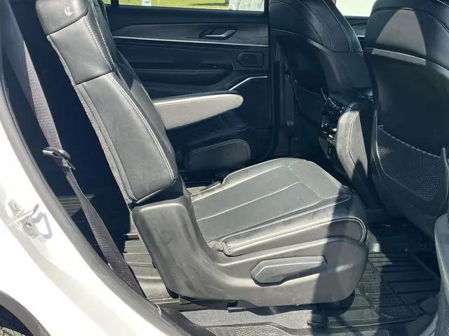 2023 Jeep Grand Cherokee L Overland 4x4