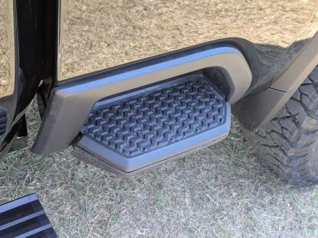2026 Chevrolet Silverado 2500HD Crew Cab, Standard Bed, LTZ, 4WD