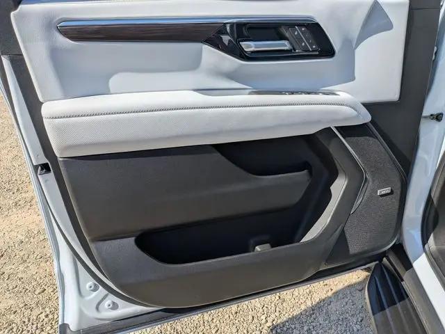2026 Chevrolet Suburban Premier, 4WD
