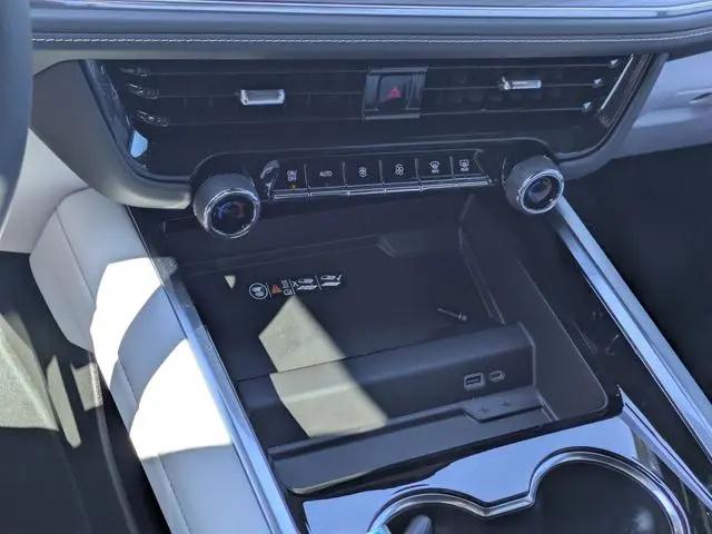 2026 Chevrolet Suburban Premier, 4WD