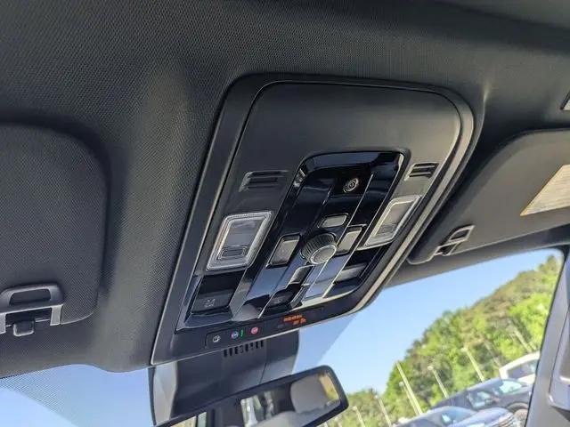 2026 Chevrolet Suburban Premier, 4WD