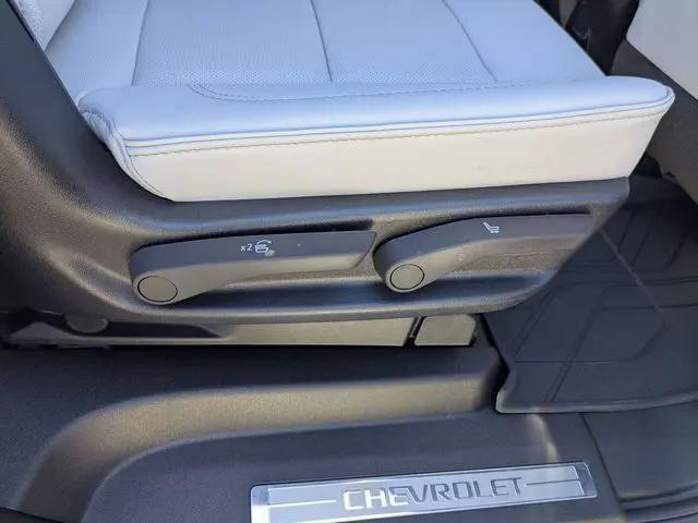 2026 Chevrolet Suburban Premier, 4WD