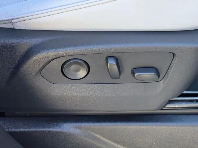 2026 Chevrolet Suburban Premier, 4WD
