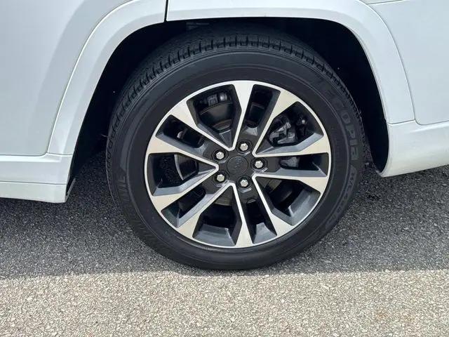 2022 Jeep Grand Cherokee L Overland 4x4