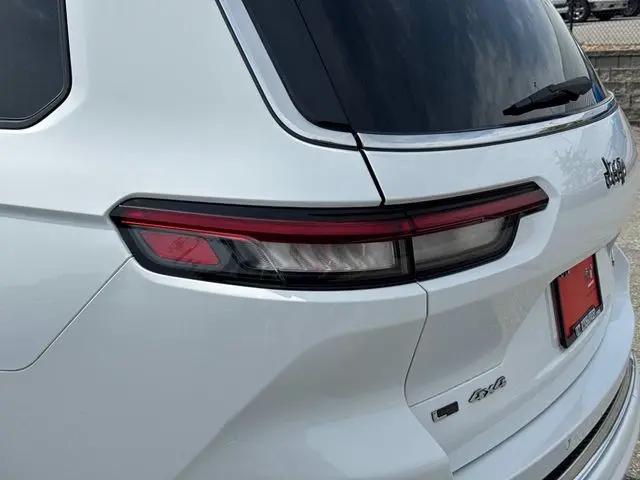 2022 Jeep Grand Cherokee L Overland 4x4