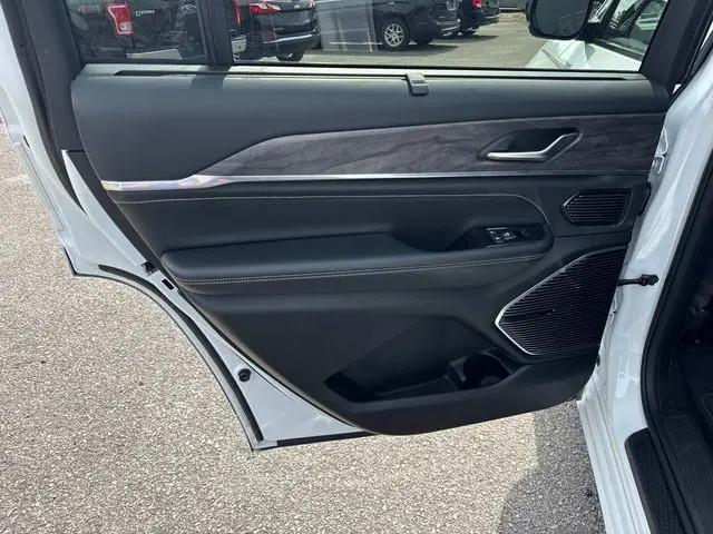 2022 Jeep Grand Cherokee L Overland 4x4