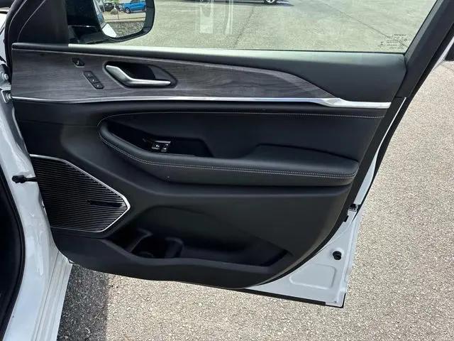 2022 Jeep Grand Cherokee L Overland 4x4