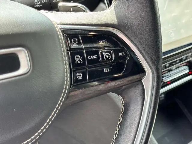 2022 Jeep Grand Cherokee L Overland 4x4