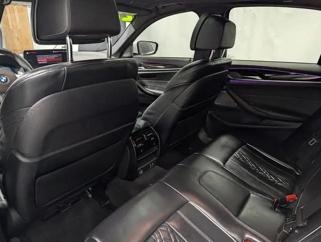 2022 BMW M5 i xDrive