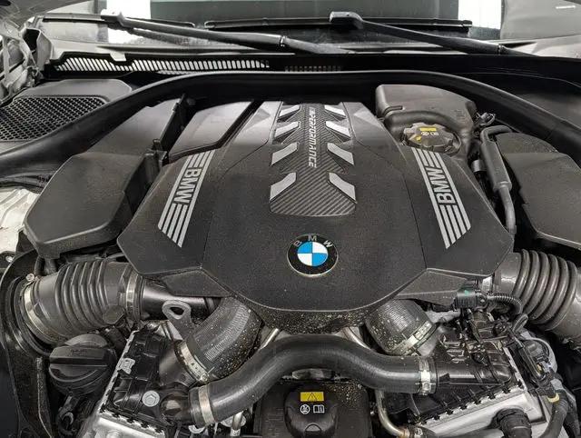2022 BMW M5 i xDrive