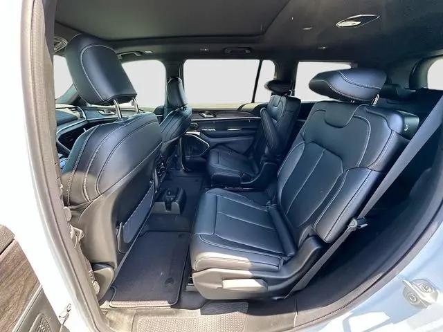 2026 Jeep Grand Cherokee L Limited 4x2