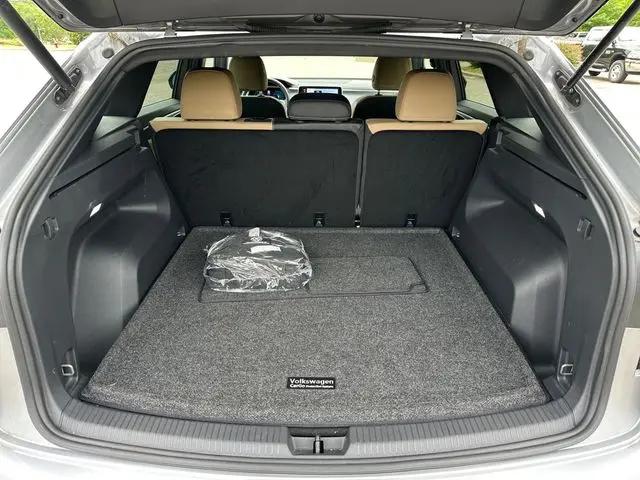 2024 Volkswagen Atlas Cross Sport 2.0T SE
