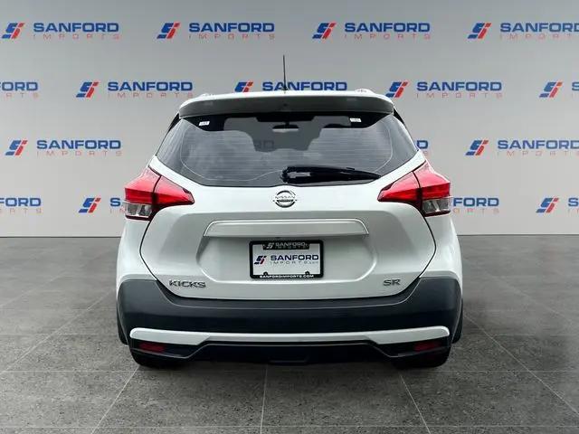 2019 Nissan Kicks SR