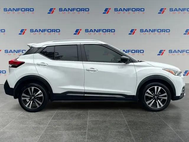 2019 Nissan Kicks SR