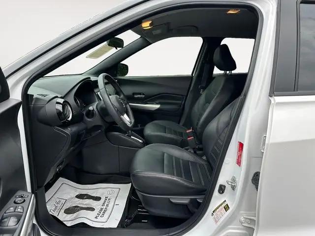 2019 Nissan Kicks SR