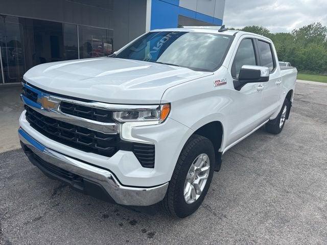 2022 Chevrolet Silverado 1500 4WD Crew Cab Standard Bed LT for sale in Chanute, KS