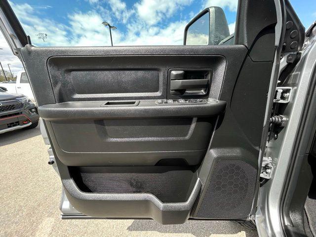 2024 Ram 2500 Tradesman Crew Cab 4x4 6'4" Box