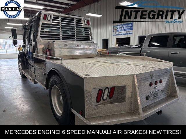 2004 Freightliner M2 Business Class