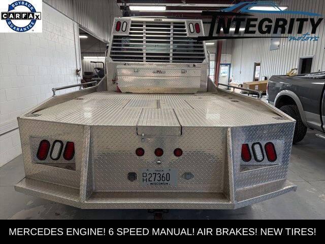 2004 Freightliner M2 Business Class