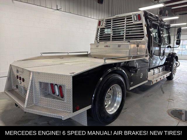 2004 Freightliner M2 Business Class