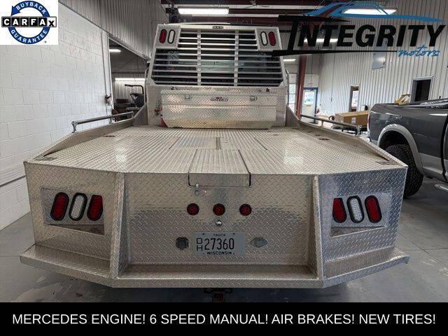 2004 Freightliner M2 Business Class