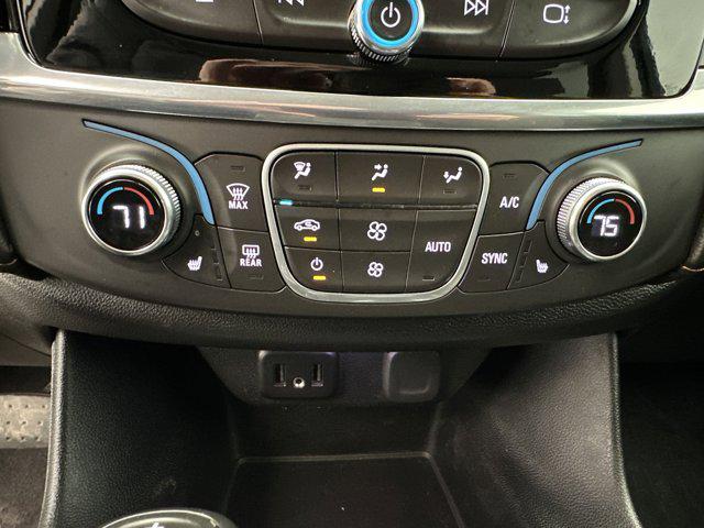 2020 Chevrolet Traverse AWD LT Cloth