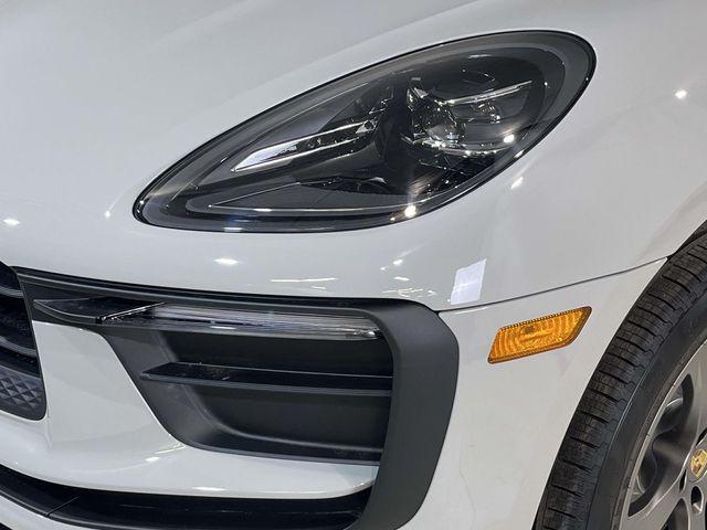 2026 Porsche Macan Unknown