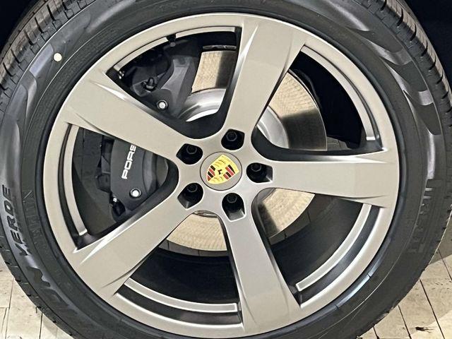 2026 Porsche Macan Unknown